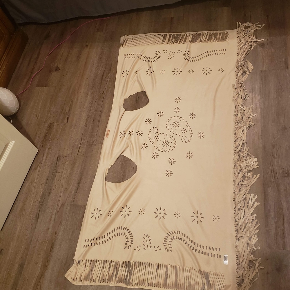 Genuine leather shawl